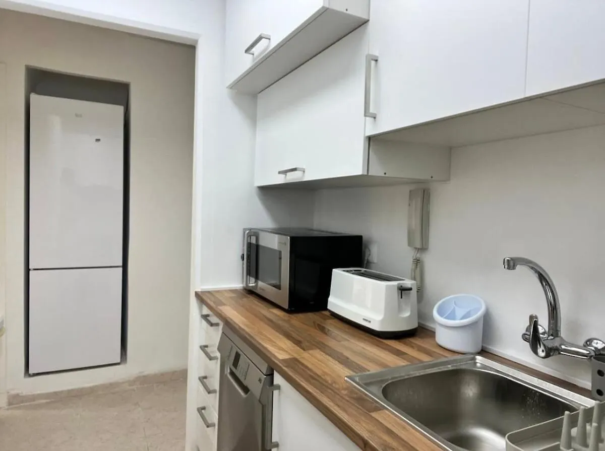 Marbella Beachside Apartment - 1 Min Walk To Beach