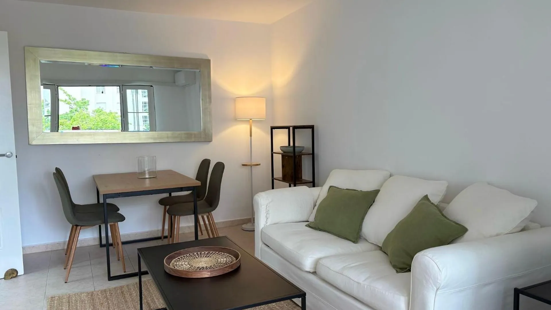 Marbella Beachside Apartment - 1 Min Walk To Beach 0*,  Spain