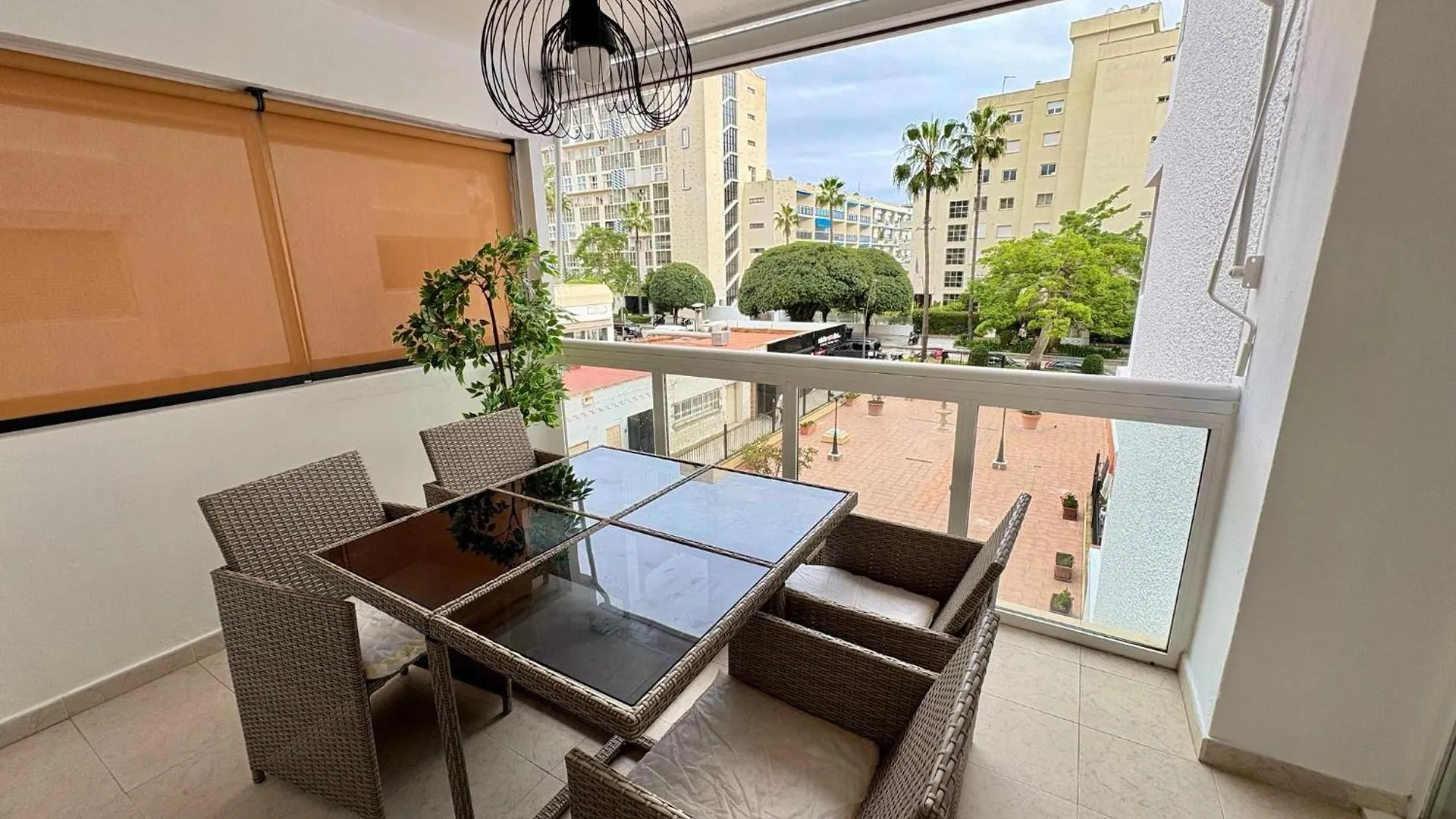Marbella Beachside Apartment - 1 Min Walk To Beach Spain