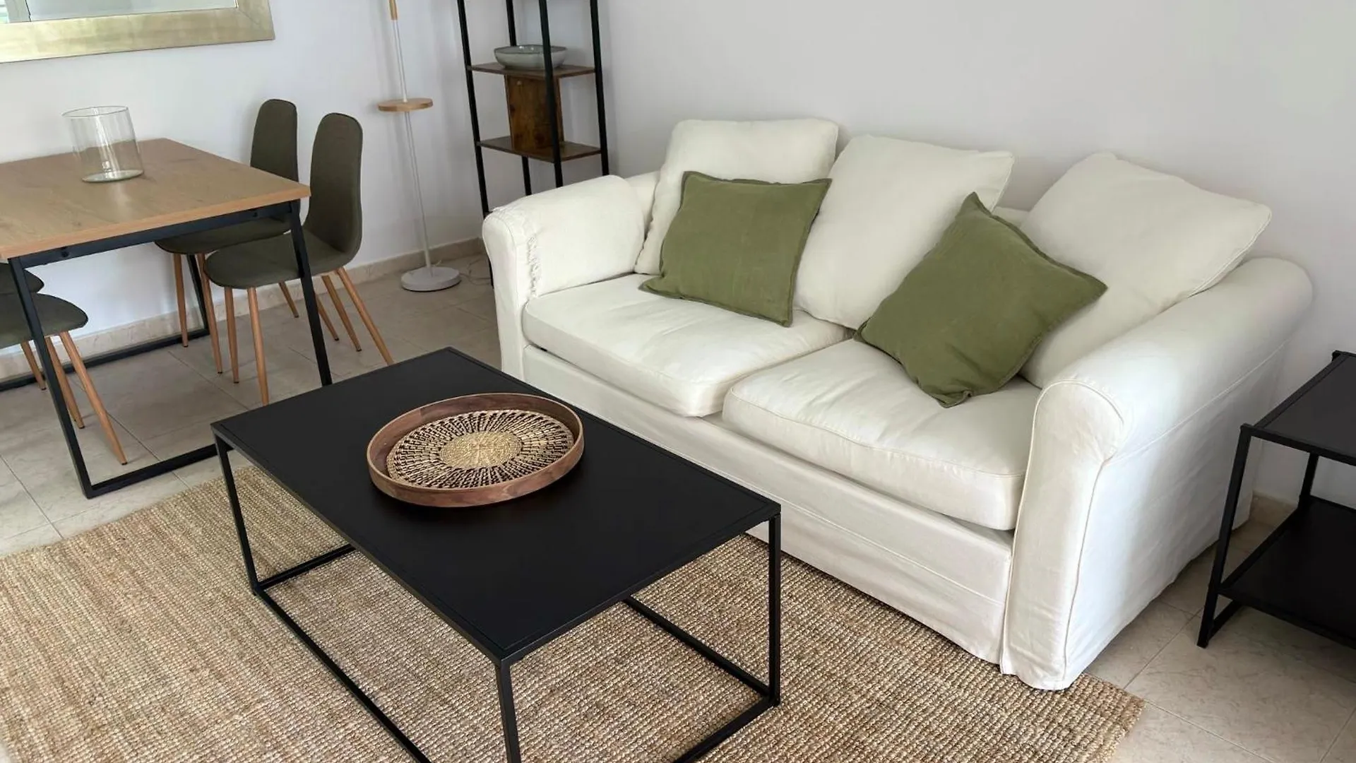 Marbella Beachside Apartment - 1 Min Walk To Beach 0*,