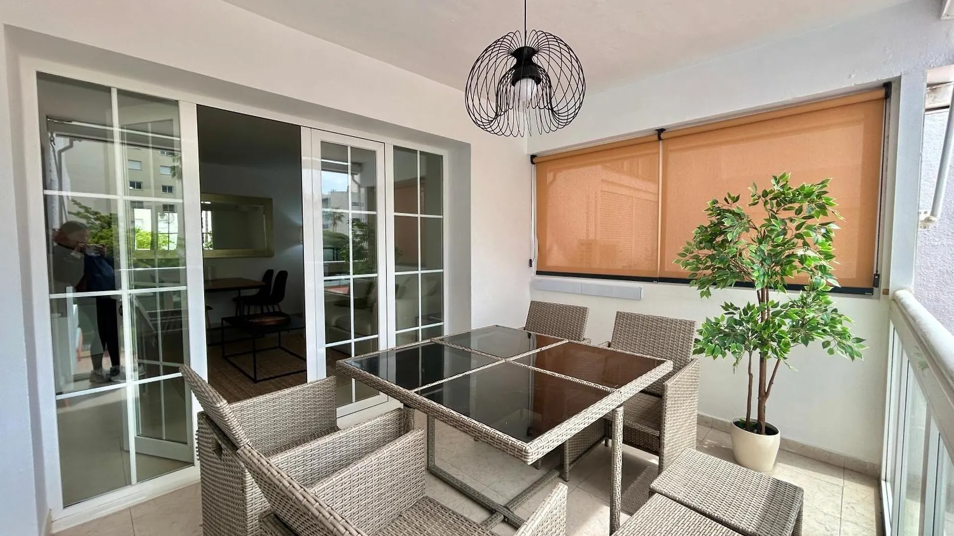 Marbella Beachside Apartment - 1 Min Walk To Beach