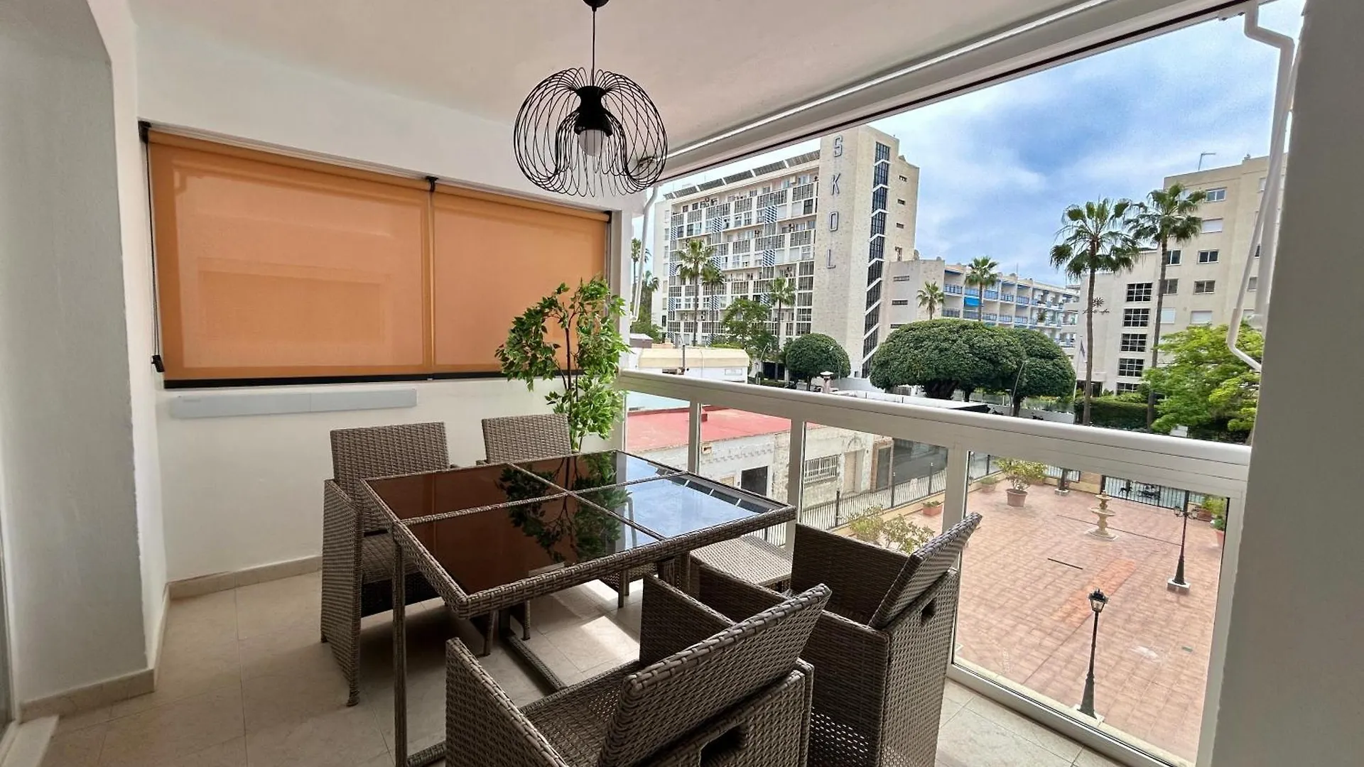 Marbella Beachside Apartment - 1 Min Walk To Beach